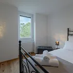 Tamliving 2br Center 3 Bridges Great View Kitchen *